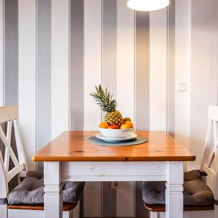 Appartement Kleine Brise 8 *